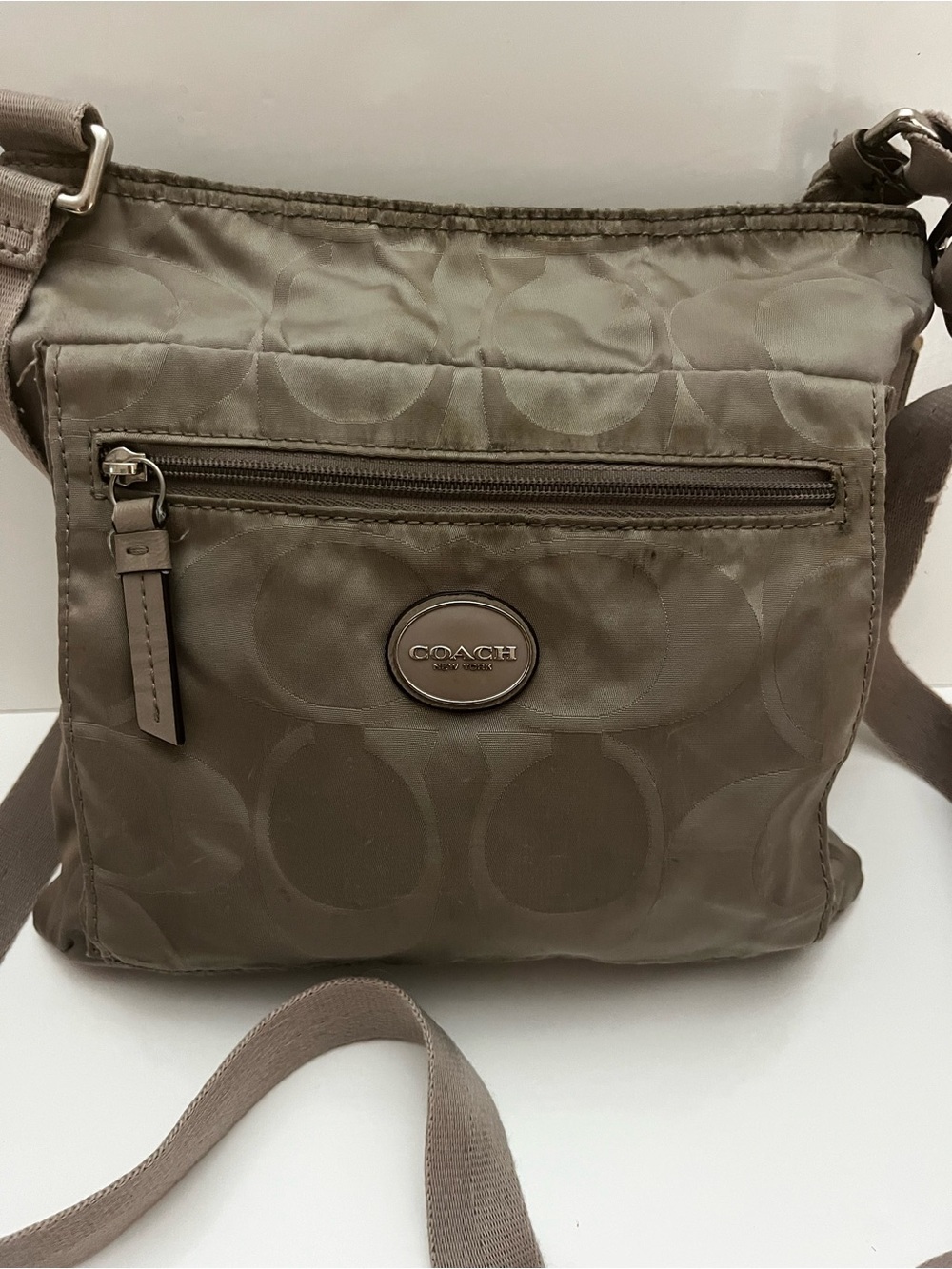 Coach Signature Getaway Nylon File Crossbody Bag Grey Taupe F77408 - Picture 3 of 14